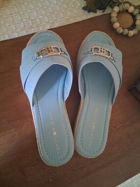 Tommy Hilfiger Light Blue Slide Sandals with Gold Logo Accent